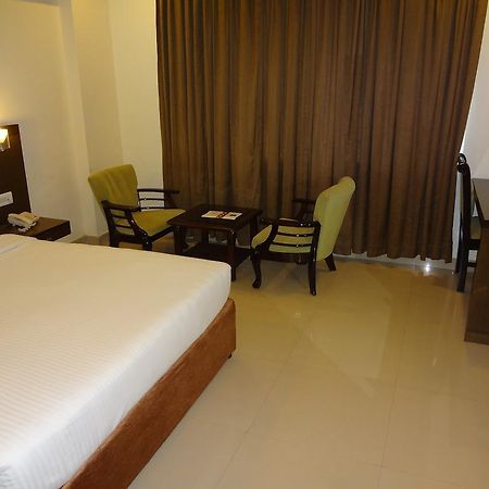 Hotel Budhil Park Visakhapatnam Buitenkant foto