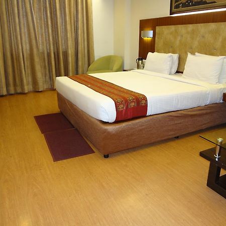 Hotel Budhil Park Visakhapatnam Buitenkant foto