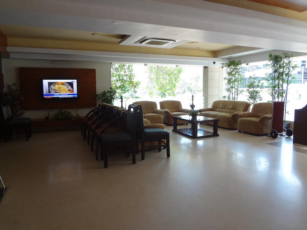 Hotel Budhil Park Visakhapatnam Buitenkant foto