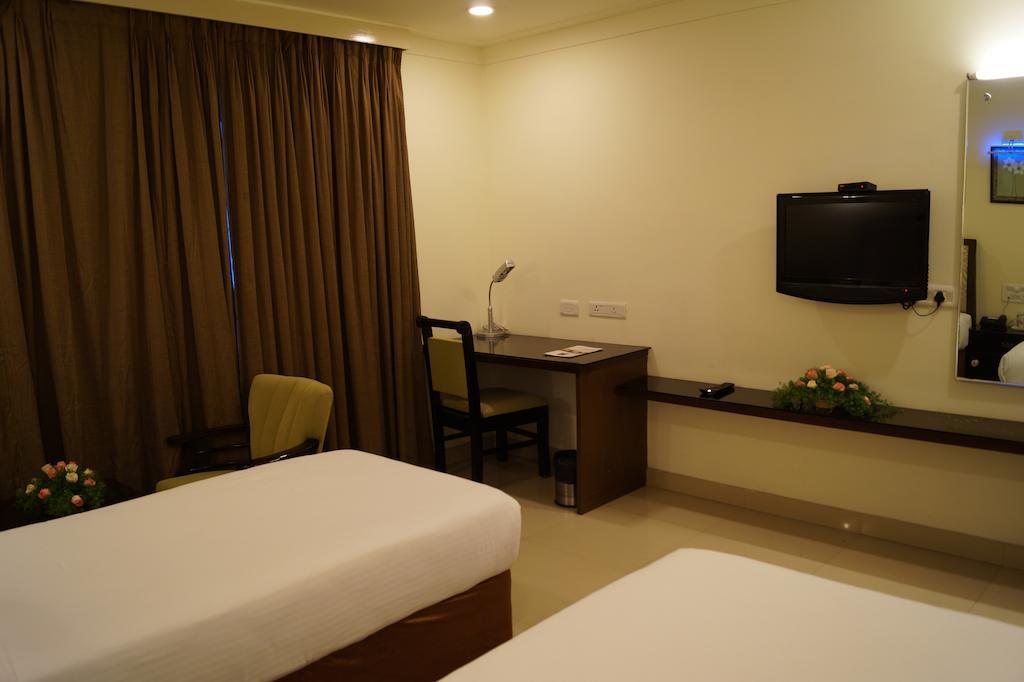 Hotel Budhil Park Visakhapatnam Buitenkant foto