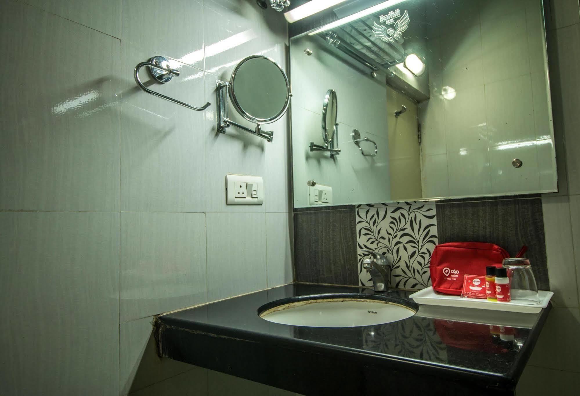 Hotel Budhil Park Visakhapatnam Buitenkant foto