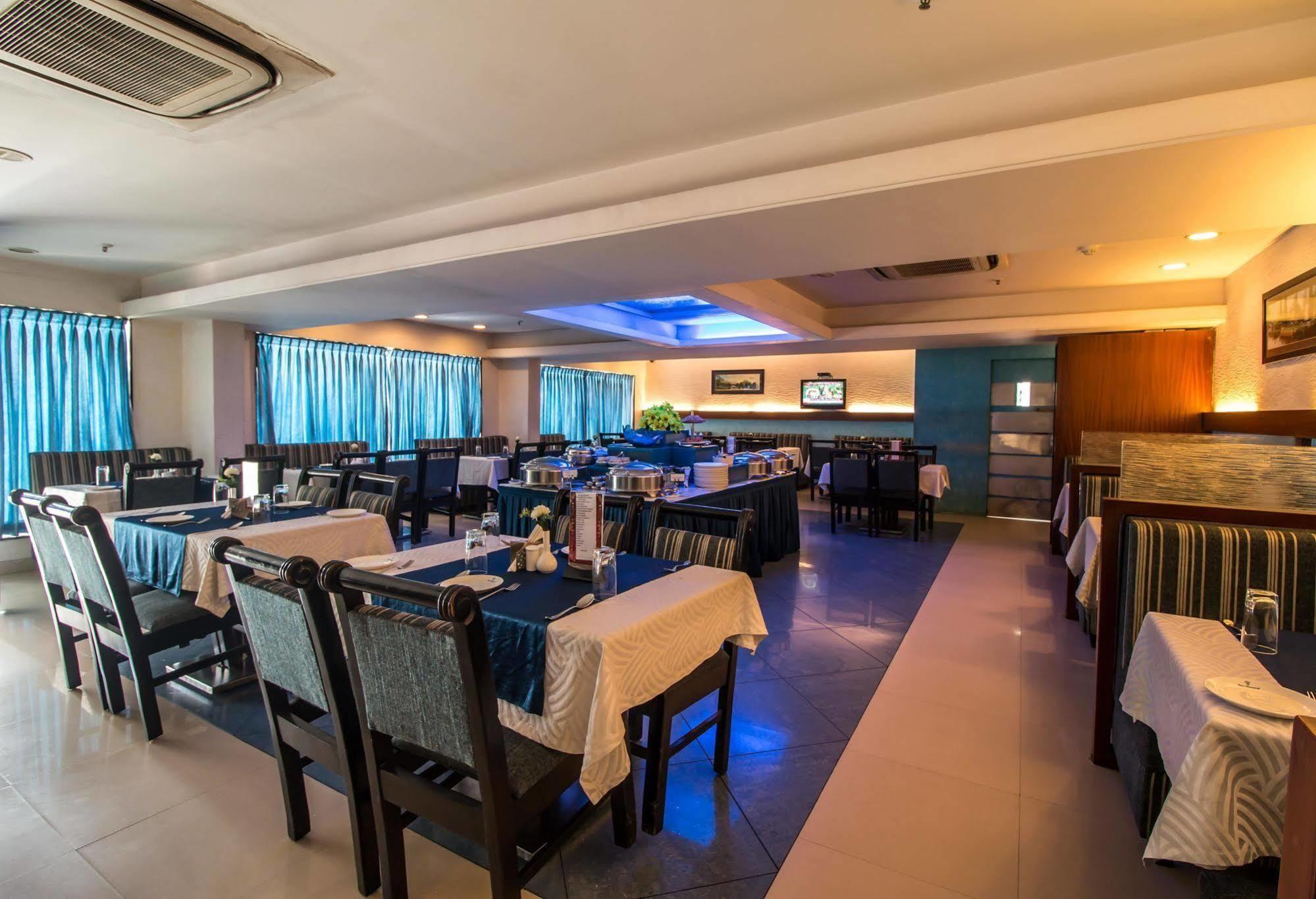 Hotel Budhil Park Visakhapatnam Buitenkant foto