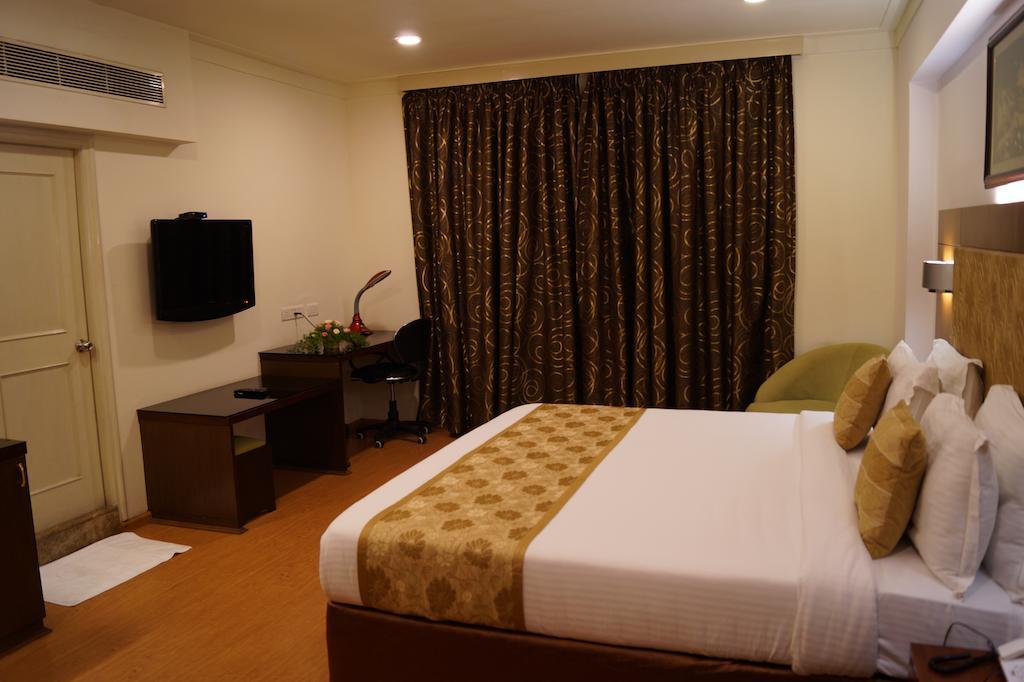 Hotel Budhil Park Visakhapatnam Buitenkant foto
