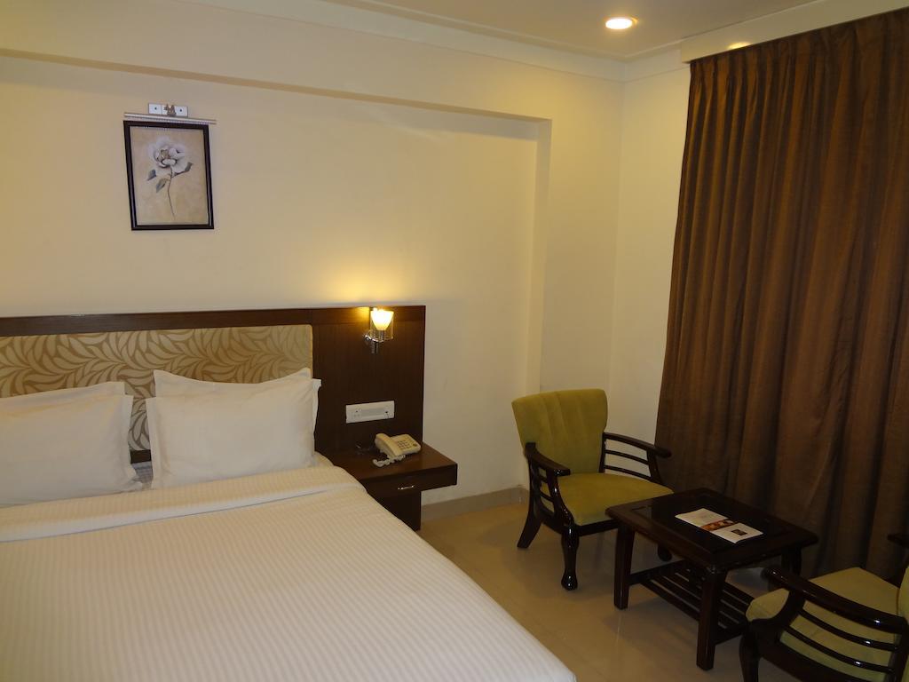 Hotel Budhil Park Visakhapatnam Buitenkant foto