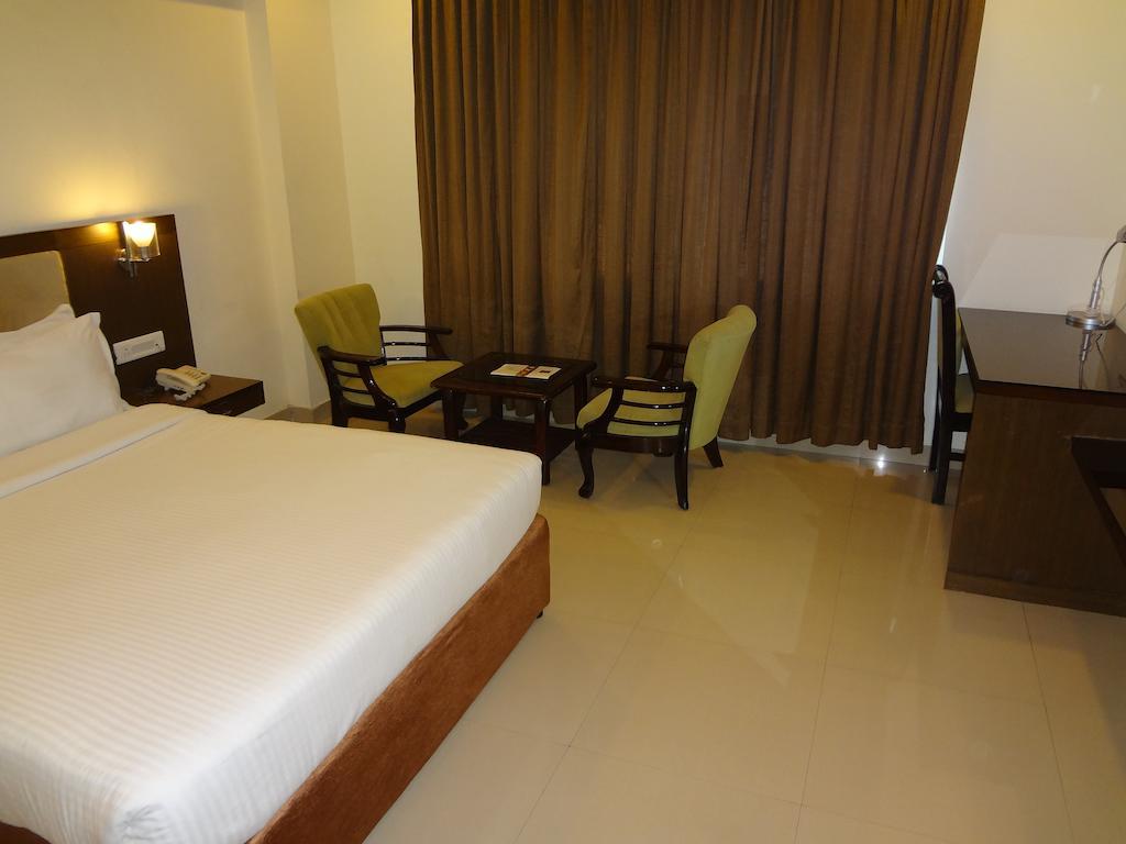 Hotel Budhil Park Visakhapatnam Buitenkant foto