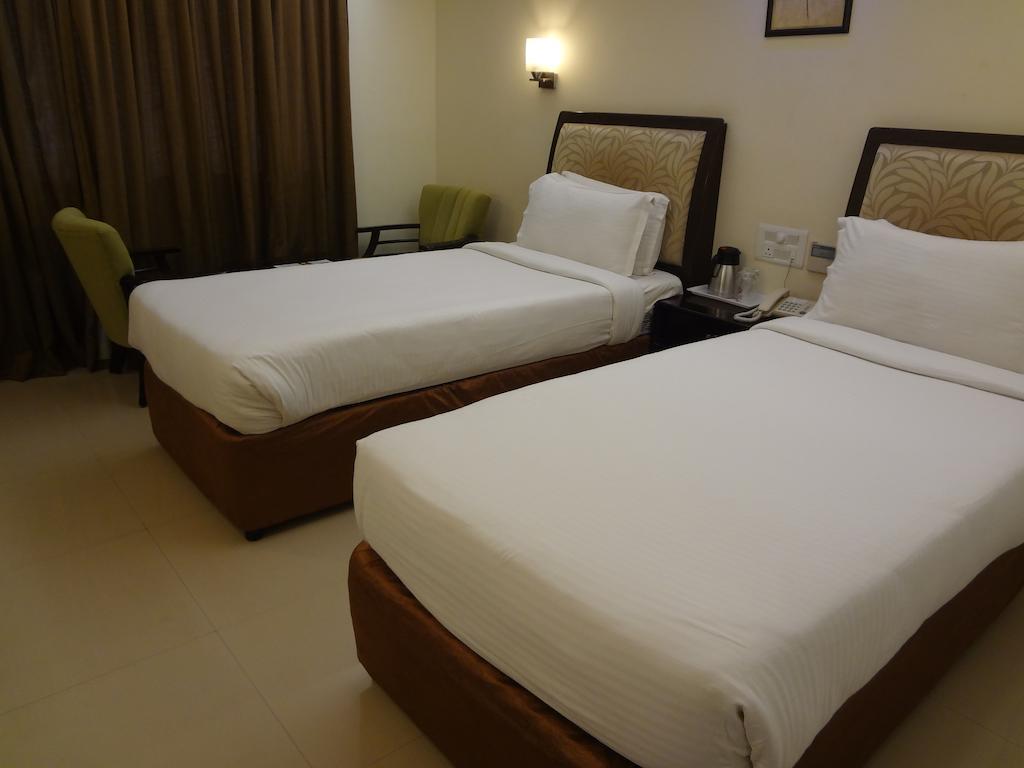 Hotel Budhil Park Visakhapatnam Buitenkant foto