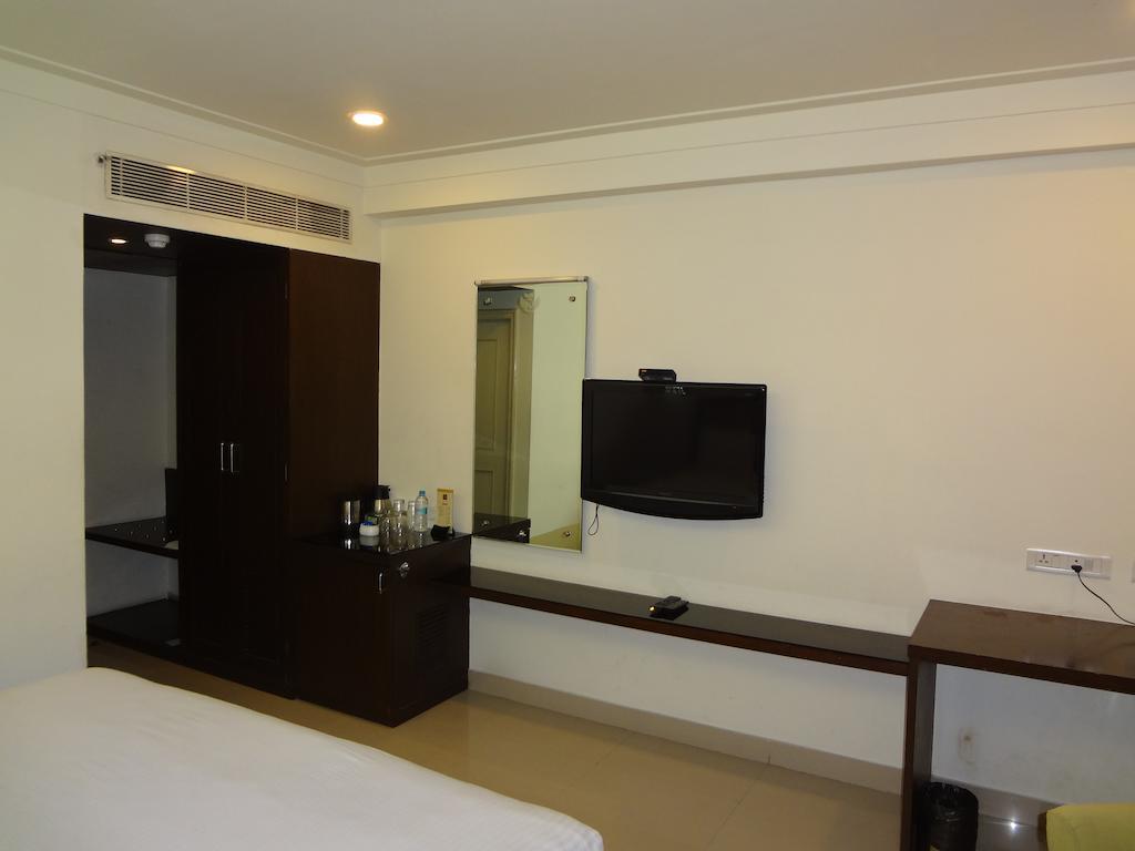 Hotel Budhil Park Visakhapatnam Buitenkant foto