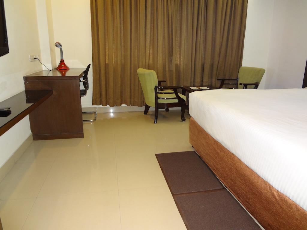 Hotel Budhil Park Visakhapatnam Buitenkant foto
