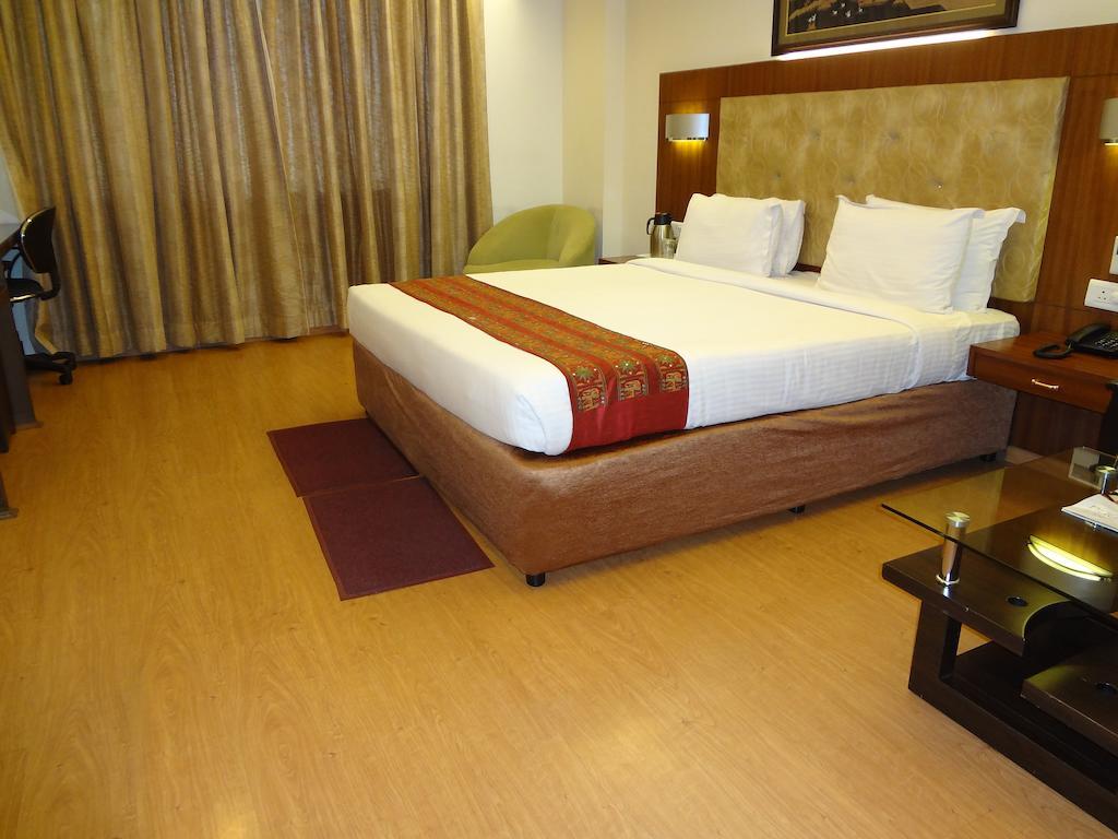 Hotel Budhil Park Visakhapatnam Buitenkant foto