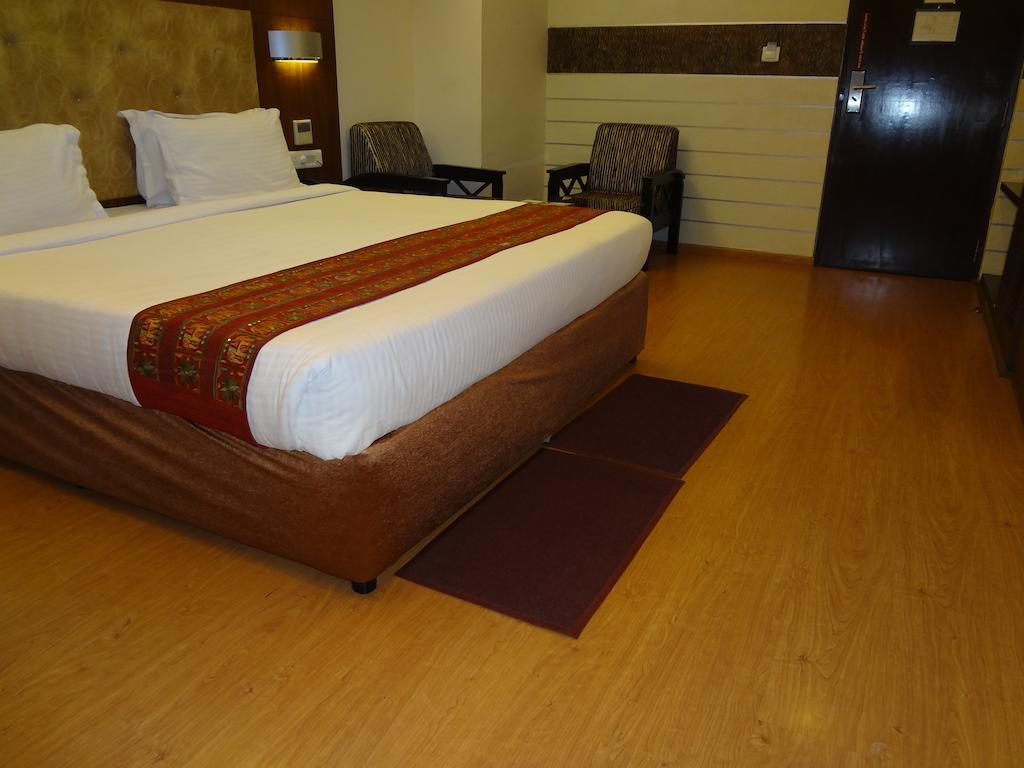 Hotel Budhil Park Visakhapatnam Buitenkant foto