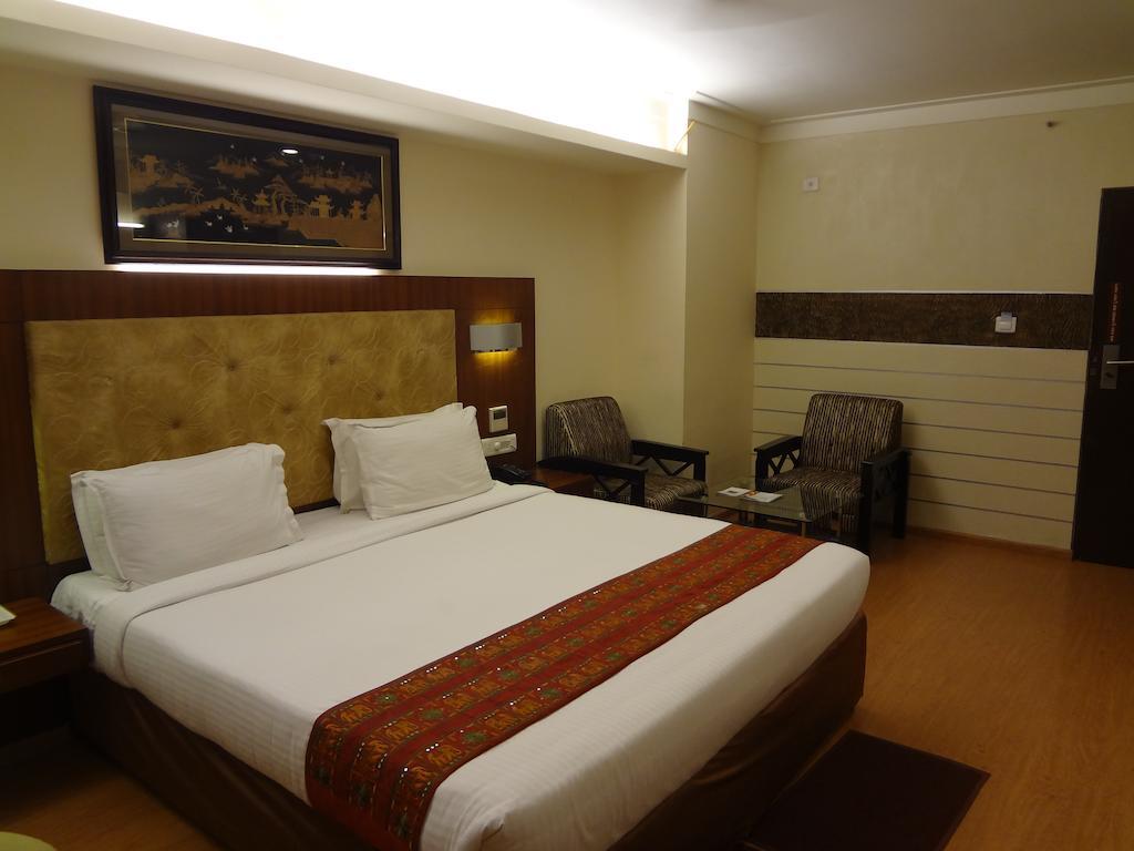 Hotel Budhil Park Visakhapatnam Buitenkant foto